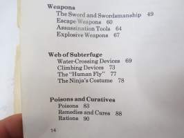 Ninja - The invisible assassins -esittelee historiaa ja perinnettä, tekniikoita, aseita, varusteita