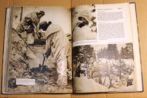 Kunniamme päivät (Suomen sota 1939-40 kuvina ja päämajan tilannetiedotuksina) 1941. MUKANA 2.-3. painoksesta poistetut kuvat LIITTEENÄ! Katso seloste!