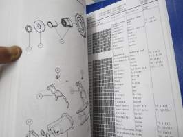 Sisu Varaosakirja II Spare Parts 121-138 (Vaihteisto) 01.90