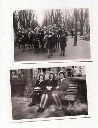 Tampereen Tyttölyseo vuoden 1944 ylioppilaita  valokuva 6x9 cm  2 kpl