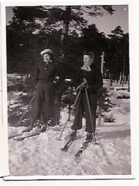 Pyynikin lumilla Tampere 1939 -   valokuva 6x9 cm
