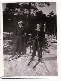 Pyynikin lumilla Tampere 1939 -   valokuva 6x9 cm