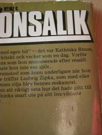konsalik svar till dam med egen bil. VAKITA.N tarjous helposti s-m koko  paketti 19x36 x60 cm paino 35kg 5e