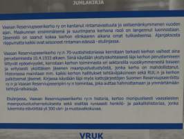 Etulinjassa - Vaasan reserviupseerikerho 1933-2003