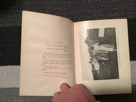 Laulu tulipunaisesta kukasta