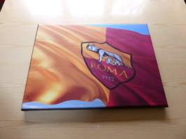 AS Roma, Limited Edition canvastaulu, koko 30 cm x 40cm. Hieno lahjaksi. Myös muita vastaavia canvastauluja eri jalkapalloseuroista, kysy jos haet tiettyä.