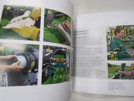 John Deere traktori 5-sarjan mallistot 70 - 100 hv (51-74 kW) -myyntiesite / tractor brochure