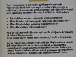Menneisyyttä rakentamassa
