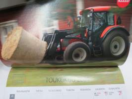 Valtra 2004 seinäkalenteri / wall calendar