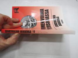 Sotahistoriallinen aikakauskirja nr 19 (2000), Suomen voima talvisodassa - Puolustusvoimien materiaalinen valmius, Ilmavoimien valmius, Kenttätykistö talvisodassa