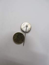 Napapiiri - The Arctic Circle (Lappi - Lappland) -1960-luvun alun matkailumerkki / neulamerkki / souvenier pin