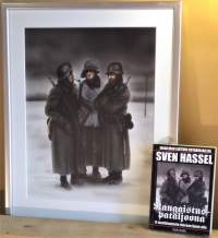 Taulu ja kirja - Rangaistuspataljoona - Sven Hassel (390x490 mm)
