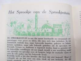 Wegwijzer in de Sprookjestuin - Den Haag- Wassenaar park &quot;Oosterbeek&quot; vormalig filmstad - Holland -satuja / fairy tales