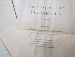 Turun tyttölyseo - Turun suomalainen tyttökoulu 1882-1932 historiikki koulun vaiheista - Painettu 50-vuotisjuhlaan, mukana 50-vuotisjuhlan ohjelmia -school history