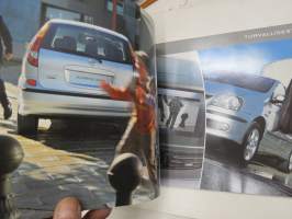Nissan Almera Tino 2004 -myyntiesite / sales brochure