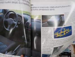 Mazda 323 Hatchback 3-ov. / Sedan, 4-ov. / Farmari 5 ov. 1992 -myyntiesite / sales brochure