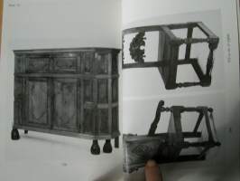 treen ,pewter and metalworkfine english and continental oak.. VAKITA.N tarjous helposti s-m koko  paketti 19x36 x60 cm paino 35kg 5e