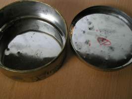 peltirasia smith kendon mixed tablets.VAKITA.N tarjous helposti s-m koko  paketti 19x36 x60 cm paino 35kg 5e