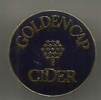 Goldencap Cider - pinssi rintamerkki