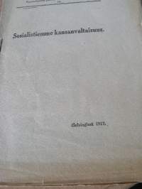 sosialistiemme kansanvaltaisuus. VAKITA.N tarjous helposti paketti koko   19x36 x60 cm paino 35kg 5e