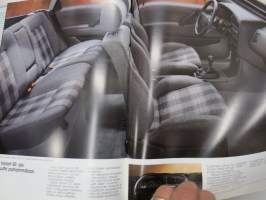 Volkswagen Passat Variant 1990 -myyntiesite / sales brochure, in finnish