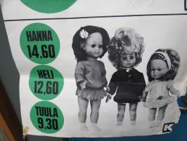 K-Kauppa leluosasto - Formula autorata, Junior biljardipei, Nukenrattaat + Tiina-nukke, Nuket Hanna &amp; Heli &amp; Tuula -myymäläjuliste / poster