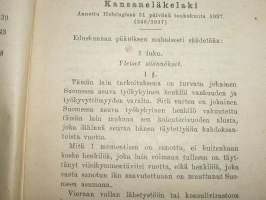 kansaneläkelaki, täytäntöönpanomääräyksineen.1949 . VAKITA.N tarjous helposti paketti koko  s ja m  19x36no 35kg 5e