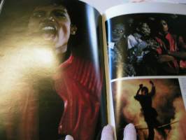 michael jackson.  VAKITA.N tarjous helposti paketti koko  s ja m  19x36no 35kg 5e
