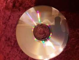 CD-Oll Time Love Songs, 16 äänitettä v.1989. Hyviä laulajia mm. Ray Charles Dean Martin ja Elvis Presley