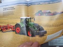 Fendt 900 Vario 924, 927, 930, 933, 936, 939 traktori -myyntiesite, suomenkielinen / tractor sales brochure, in finnish