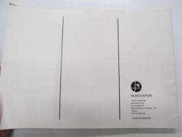 Petrof - tsekkiläisen pianotehtaan (flyygelit, pianinot ym.) venäjänkielinen myyntiesite / tuoteluettelo hyvine kuvineen -piano brochure / catalog