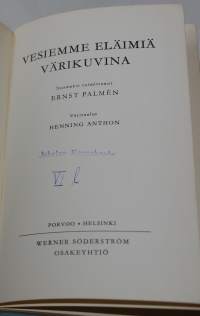 Vesiemme eläimiä värikuvina