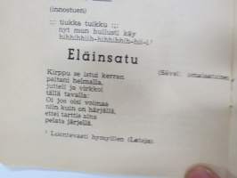 Lauluja 1945, sis. mm. CäCi, Tupa-Uunon laulu, Arbeitsfrontstimmungen, Mannakorven mailla, Internationale, &quot;Fasistilaulu&quot;, ym.  -laulukirja / song book