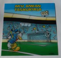 Aku Ankan taskukirja 270	Pistämätön piilokärki