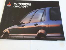 Myyntiesite: Mitsubishi  Calant. Sivuja 22.