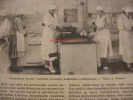Kotiliesi 1935  nr 16  (kansi Martta Wendelin) Elokuu 1935. Kuva mm Kultarannan keittiöstä . Artikkeli kuvineen: emäntä Hanna Saarela , Tuppela (Oulujoen varrella )