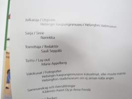 Koulu museossa (Narinkka 2002) -koulumuseo Helsinki, esittelykirja