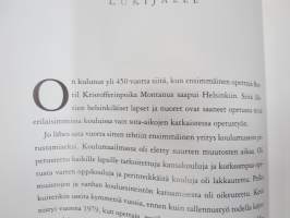 Koulu museossa (Narinkka 2002) -koulumuseo Helsinki, esittelykirja