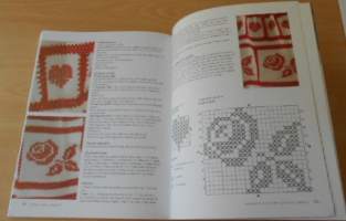 Virkkaa värikästä - 25 pikku piettoa ja liinaa