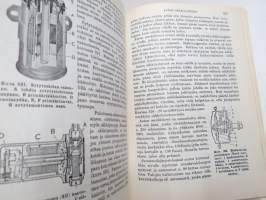 Uusi Autokirja 19. painos, mukana mm. vuoden 1961 henkilöautokuvasto