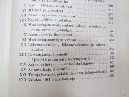 Uusi Autokirja 19. painos, mukana mm. vuoden 1961 henkilöautokuvasto