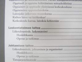 Hattu, miekka ja diplomi - Ekonomikoulusta kansainväliseksi tiedeyhteisöksi - Turun kauppakorkeakoulu 1950-2000