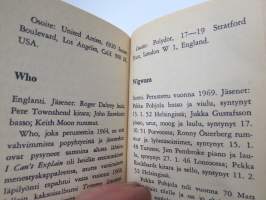 Rollareista Pressaan - Popidolit esittäytyvät (Otavan minipokkarit nr 8), lista artisteista ja yhtyeistä näkyy kohteen kuvissa mm. Alice Cooper, Black Sabbath...