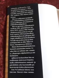 Arne Nevanlinna / Meidän sota. Muistiinpanoja nuoren miehen retkistä Suomessa, Venäjänmaalla ja vähäsen  Ruotsissakin  vuosina 1943.45.  P.1995.