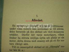 Anvisning för skötsel och inmontering av Olympia 2- och 4-cyl. Båtmotorer (Maamoottori käyttöohje ruotsiksi, alkuperäinen)