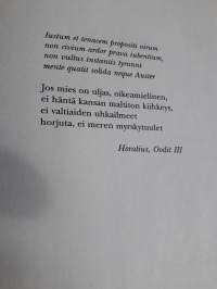 Hirvenmetsästäjä David Mason.P..1993, ensimmäinen painos. Karttoja. Lapuan patruunatehtaan Magnum  ballistinen taulukko. Toden tuntunen tarina.