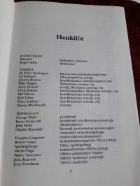 Hirvenmetsästäjä David Mason.P..1993, ensimmäinen painos. Karttoja. Lapuan patruunatehtaan Magnum  ballistinen taulukko. Toden tuntunen tarina.