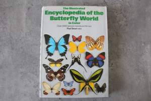 The Illustrated Encyclopedia of the Butterfly World (in color)