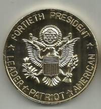 Ronald Reagan USA president 1981 - 1989   48 mm paino 50 g  pillerissä