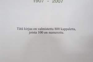 Sata ajast´aikaa jahtia ja taikaa Metsästysseura Tapio 1907-2007 -hunting club history